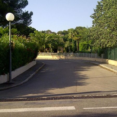 Superb Apartment With Balcony Near The Beach Saint-Raphaël Eksteriør billede