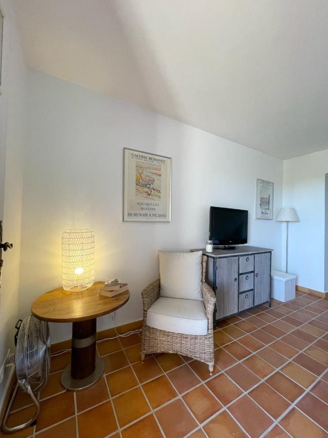 Superb Apartment With Balcony Near The Beach Saint-Raphaël Eksteriør billede